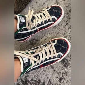 GUCCI size 8 tennis